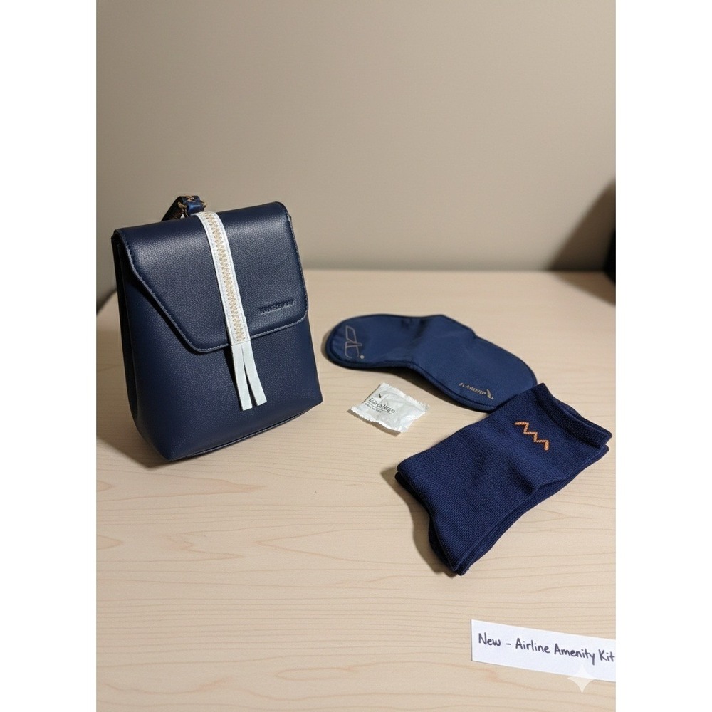 Raven Lily American‎ Airlines Flagship Amenity Kit Pouch Eye Mask Socks